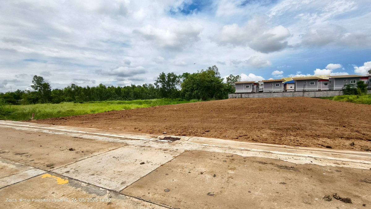 For SaleLandPathum Thani,Rangsit, Thammasat : Empty land for sale, 2 rai, Soi Iyara 34, behind Thai Market, opposite Tha Khlong Municipal School, Khlong Song, Khlong Luang, Pathum Thani.