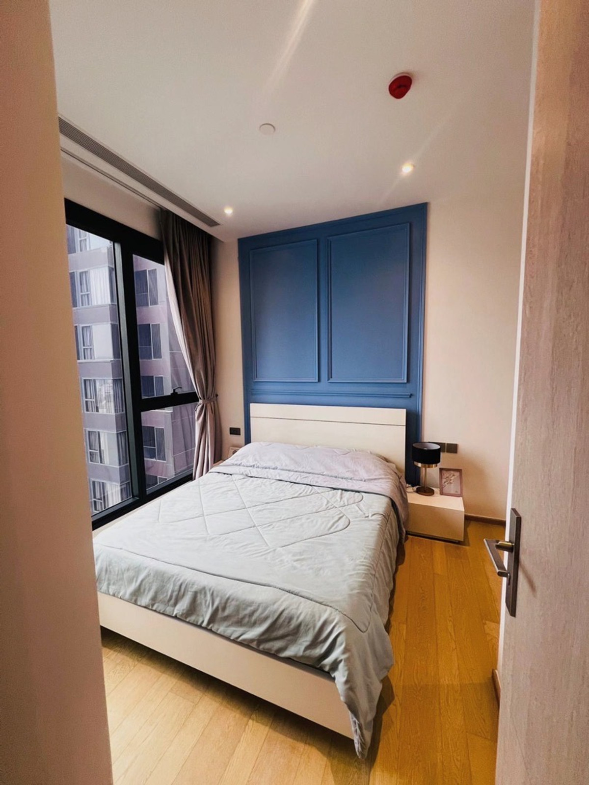 ให้เช่าคอนโดพระราม 9 เพชรบุรีตัดใหม่ RCA : ASHTON RAMA 9 | 1BR 42 SQM ชั้น 36 วิวเมืองแบบพาโนรามา  