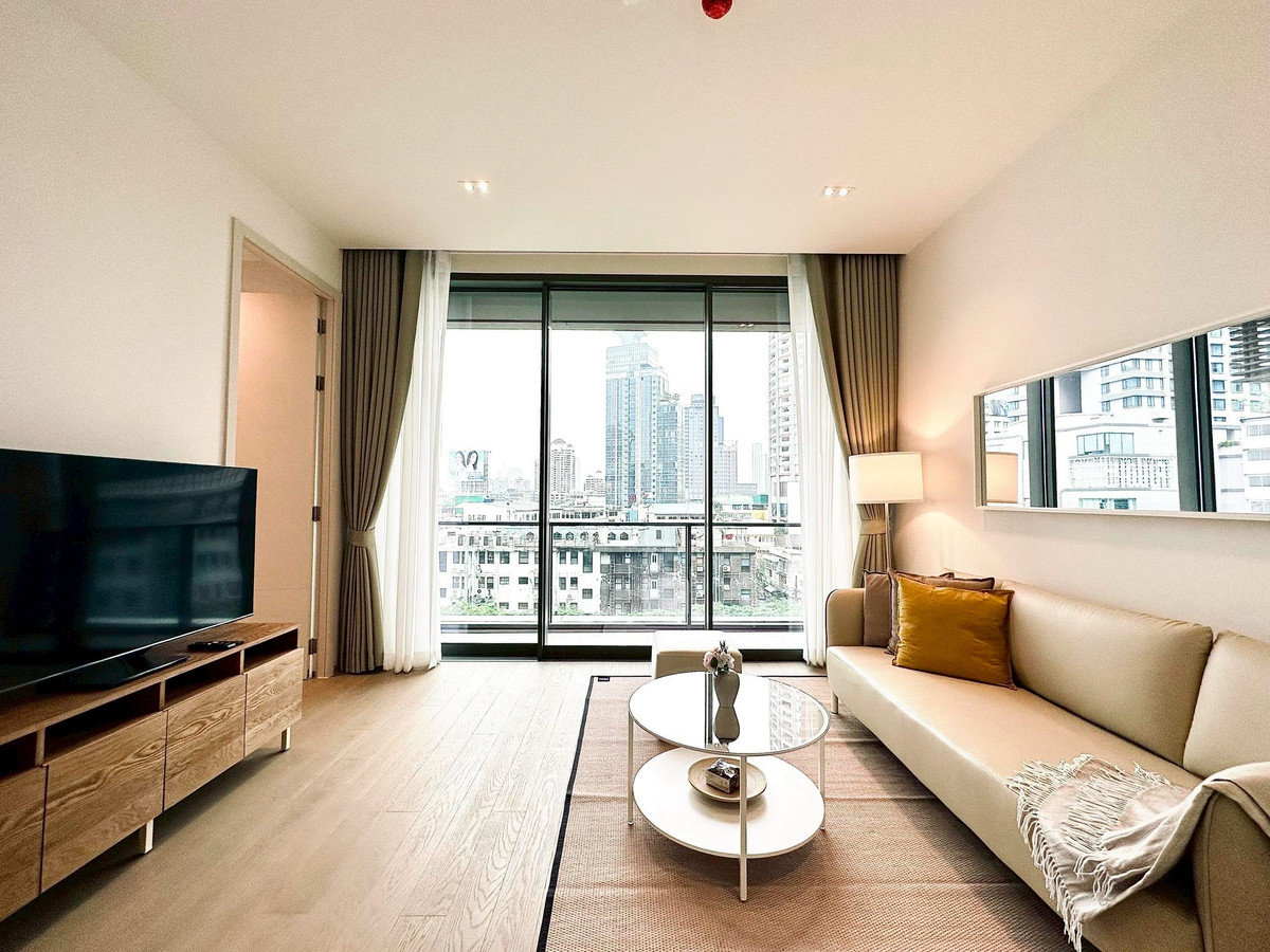 ให้เช่าคอนโดสุขุมวิท อโศก ทองหล่อ : The Strand Thonglor คอนโดระดับ อัลตร้าลักชูรี่ ว่างให้เช่า รูปแบบ 1 ห้องนอน นัดชมด่วนโทร 063-384-4228