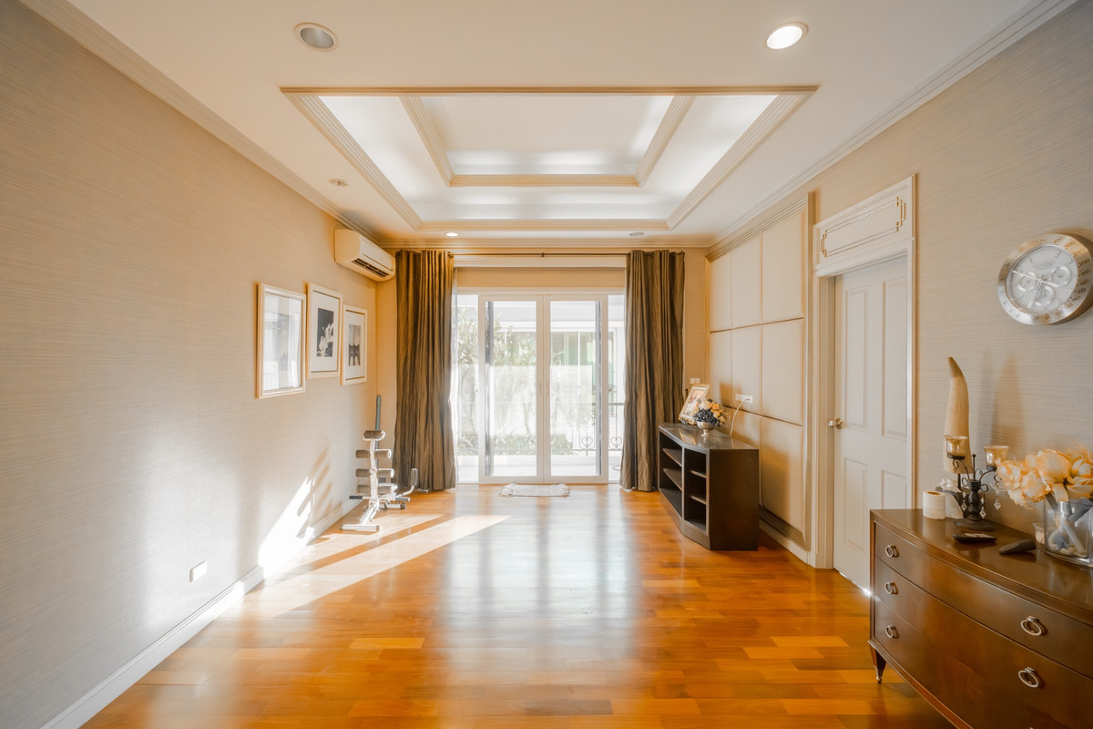 HouseEakachai, Bang Bon : The Palazzo Kanlapaphruek-Sathorn, close to the city, great value