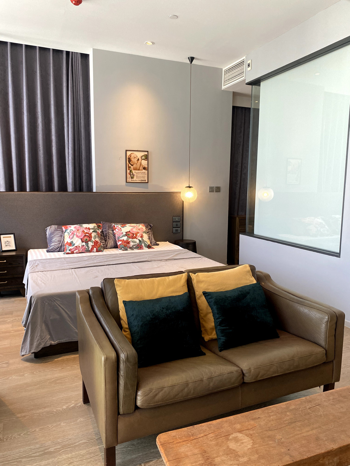 ให้เช่าคอนโดสีลม ศาลาแดง บางรัก : แอสตัน สีลม  ให้เช่า 1 นอน 1 น้ำ พื้นที่ 50 ตรม  40,000 บาท สนใจโทร น้อง 096-2615656 พร้อมให้นัดหมายเข้าชมทุกวัน Ashton Silom 1bed 1 bath 50 Sq,m Rental price 40,000 Baht call Nong 096-2615656 Ready to touring everyday ห้องกว้าง 50 ตรม. พร้อมอยู่ได้เ