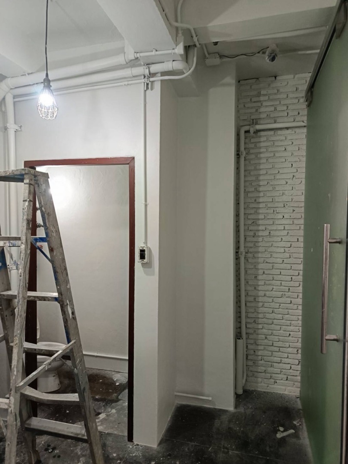 Shop HouseKasetsart, Ratchayothin : 📍For sale/rent 4-story commercial building, Soi Than Phuying Phahon Ngamwongwan 54, near Kasetsart University, Bang Khen.