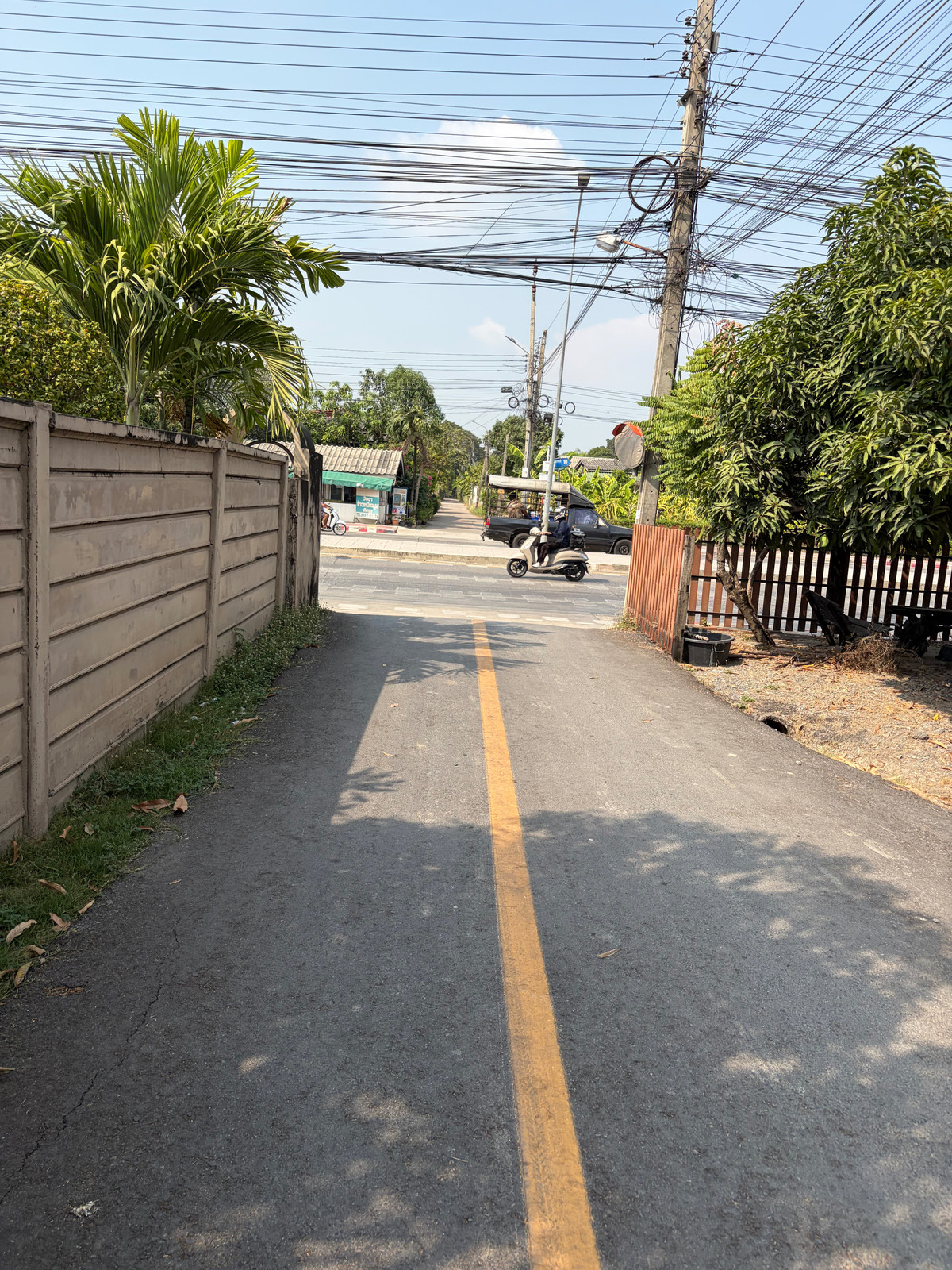 ขายที่ดินมีนบุรี-ร่มเกล้า : ขายที่ดิน 1 ไร่ ซอยเลียบวารี 5 – หน้ากว้าง 70 เมตร ผังสีเหลือง ราคาดี ย่านหนองจอก ฟรีค่าโอน!