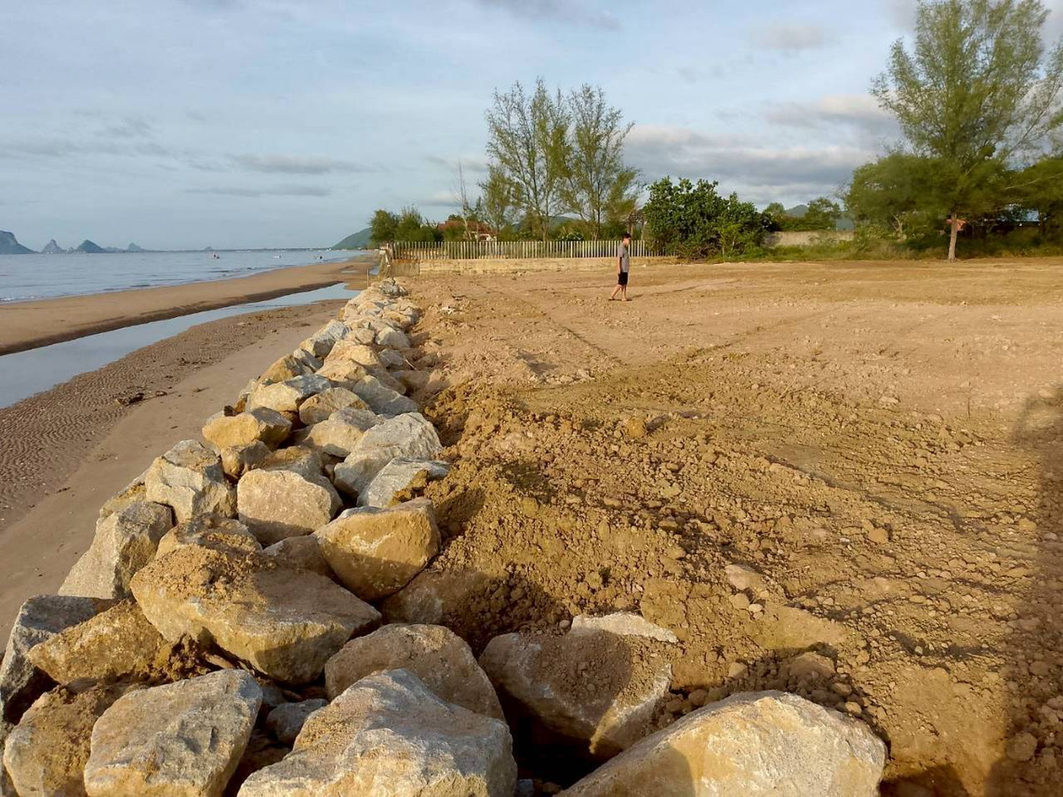 For SaleLandHuahin, Prachuap Khiri Khan, Pran Buri : 🌊 Empty land for sale next to the sea, very beautiful location 📍 Bo Nok District, Prachuap Khiri Khan Province