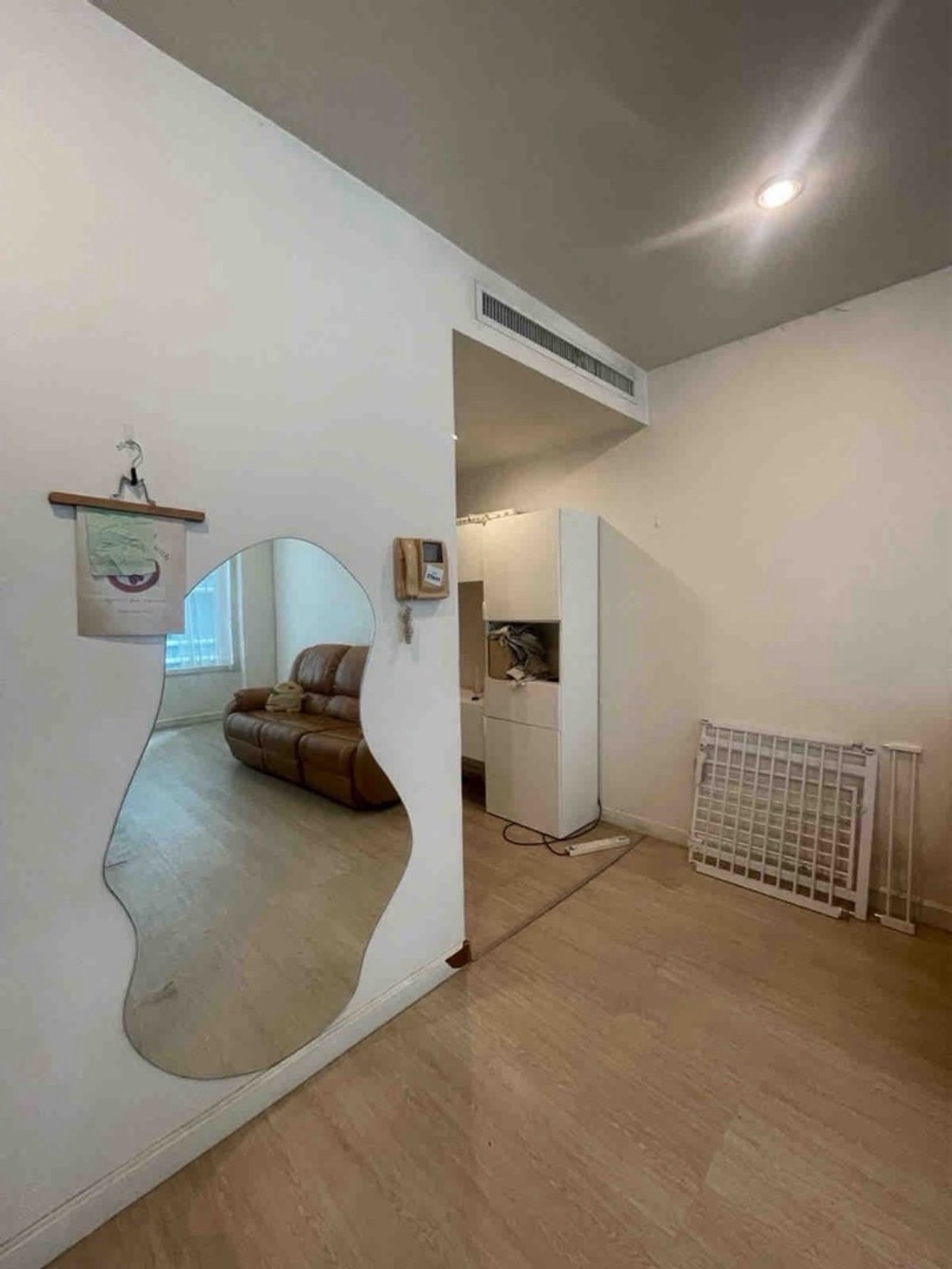 ขายคอนโดวิทยุ ชิดลม หลังสวน : ขายคอนโดชิดลม 1 ห้องนอน เหมาะลงทุน ปล่อยเช่าง่าย รองรับสัตว์เลี้ยง