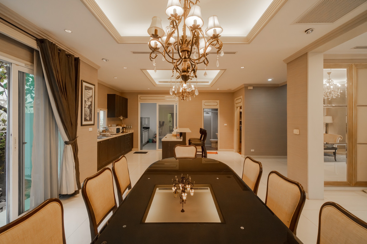 HouseEakachai, Bang Bon : The Palazzo Kanlapaphruek-Sathorn, close to the city, great value