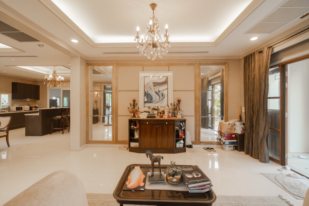 HouseEakachai, Bang Bon : The Palazzo Kanlapaphruek-Sathorn, close to the city, great value