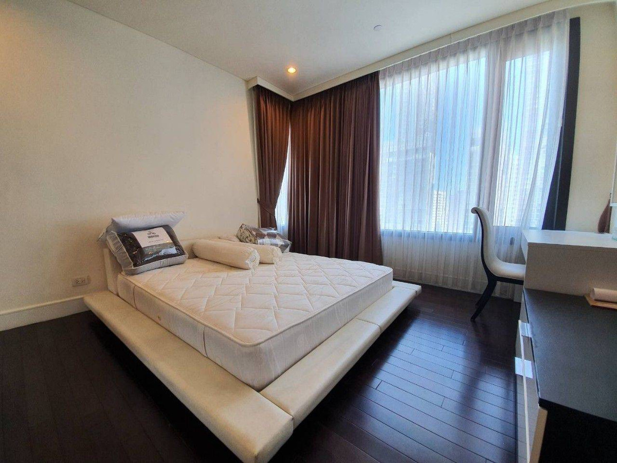 For RentCondoSukhumvit, Asoke, Thonglor : For rent Agusuton sukhumvit 22 Pet friendly only 48,000THB Can move in end of Apr