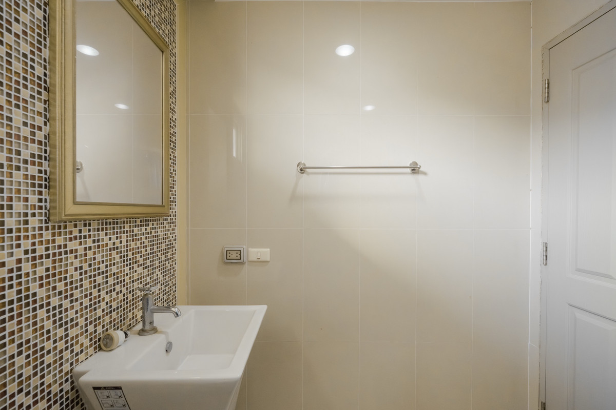 HouseEakachai, Bang Bon : The Palazzo Kanlapaphruek-Sathorn, close to the city, great value