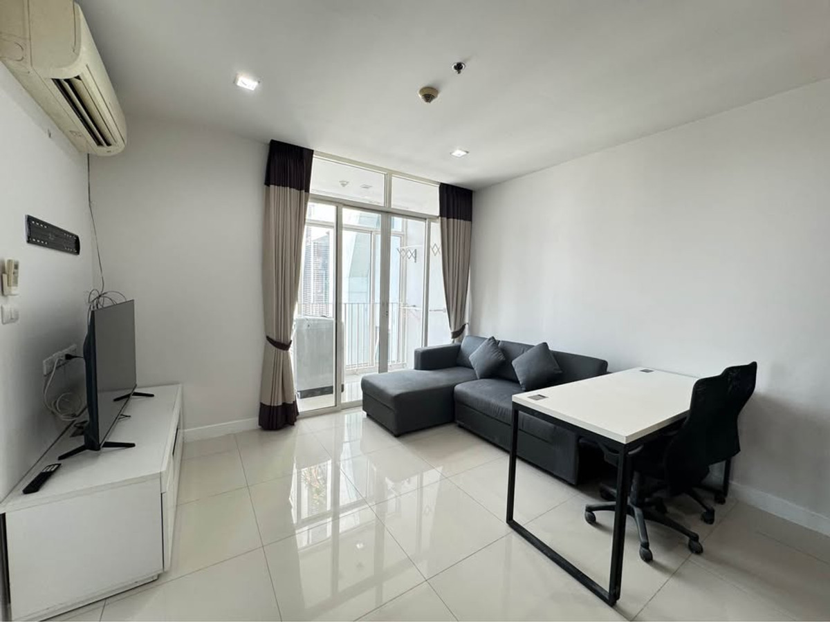 For RentCondoRatchathewi,Phayathai : Condo for rent, Ideo Verve Ratchaprarop, next to Airport Link Ratchaprarop.