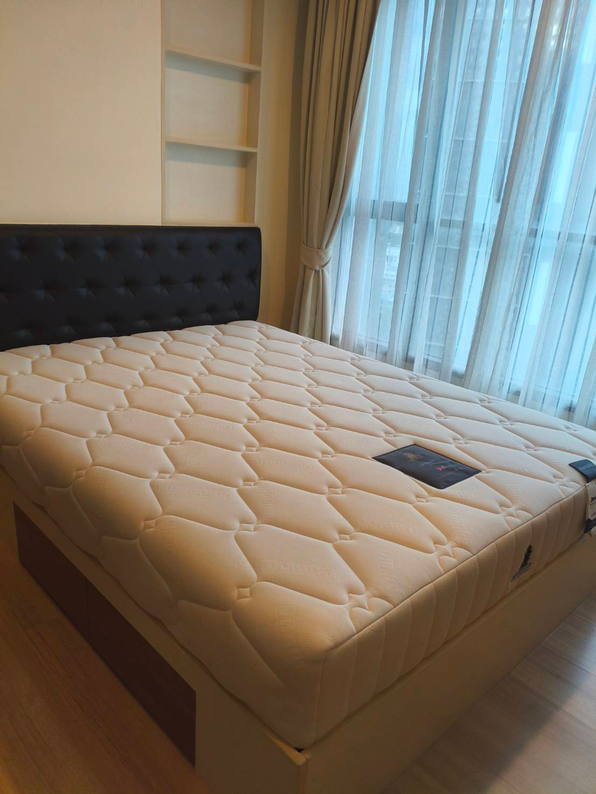 For SaleCondoRama9, Petchburi, RCA : for sale condo The Base Rama 9 - Ramkamhaeng (S15-27879)