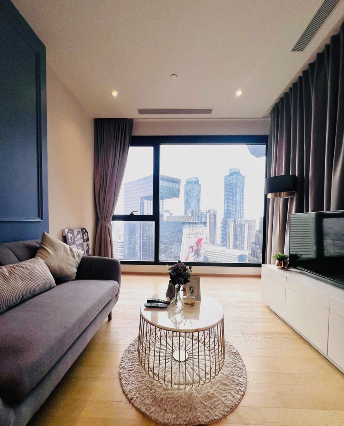 For RentCondoRama9, Petchburi, RCA : ASHTON RAMA 9 | 1BR 42 SQM, 36th floor, panoramic city view.