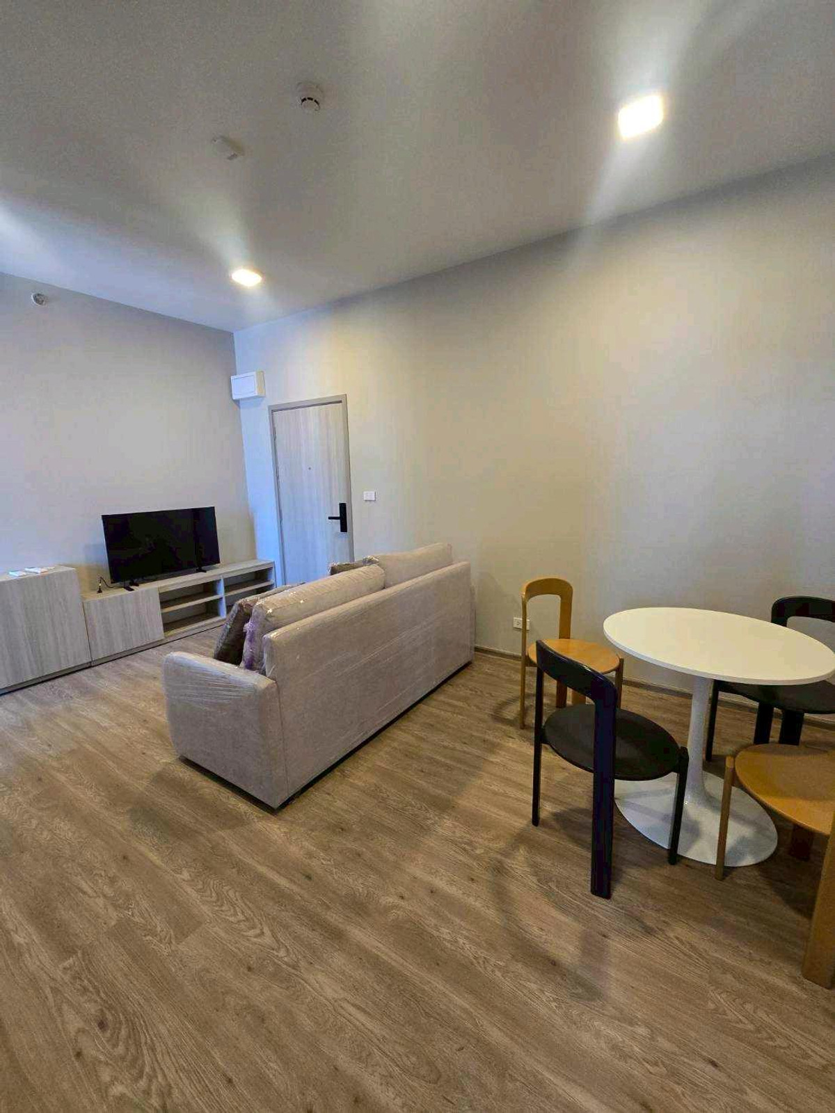 For RentCondoNonthaburi, Bang Yai, Bangbuathong : Condo for rent, rare room, Plum Condo Central, Plum Central Westgate Phase 2, size 2 bedrooms, 2 bathrooms.