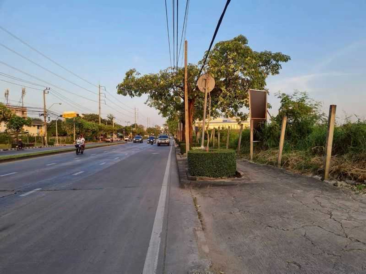ขายที่ดินอ่อนนุช อุดมสุข : LTHC14246 – Land for Sale | Onnut 88 | 2400 sqw | Near BTS Onnut | 204 MB | ที่ดินขาย อ่อนนุช 88