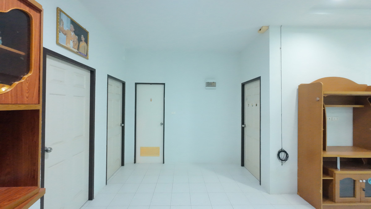 ขายบ้านสุพรรณบุรี : บ้านเดี่ยวชั้นเดียว พร้อมโอน หมู่บ้านยิ่งรวย เมืองสุพรรณบุรี