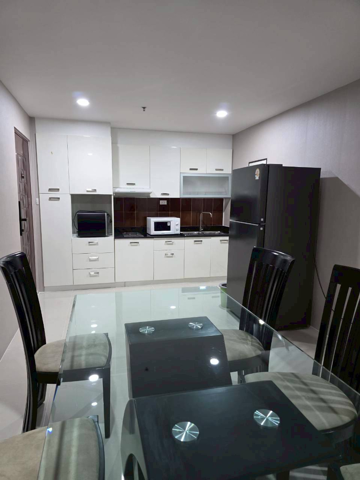 ให้เช่าคอนโดสุขุมวิท อโศก ทองหล่อ : ให้เช่าคอนโด แม่น้ำ รีไซด์ คอนโดมิเนียม (S15-0884)