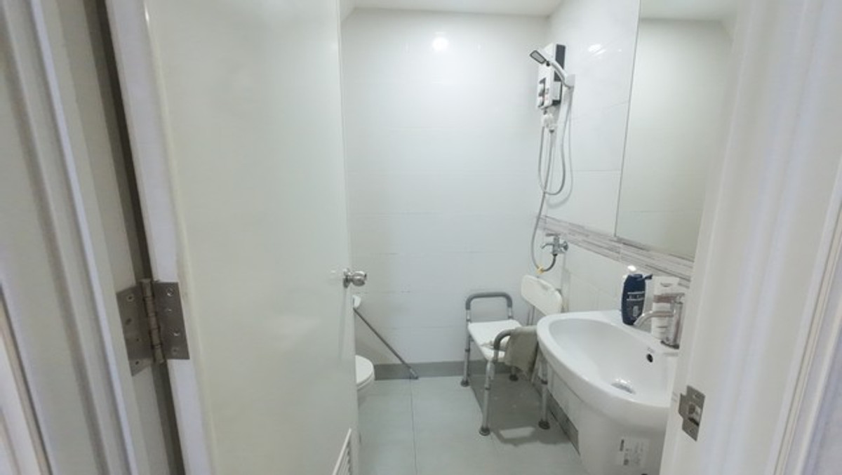 For SaleTownhomeRama5, Ratchapruek, Bangkruai : Casa Waterside Rama 5, comfortable for the whole family, 4 bedroom townhouse, quality project, loss.