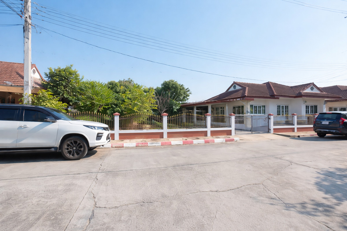 ขายบ้านสุพรรณบุรี : บ้านเดี่ยวชั้นเดียว พร้อมโอน หมู่บ้านยิ่งรวย เมืองสุพรรณบุรี