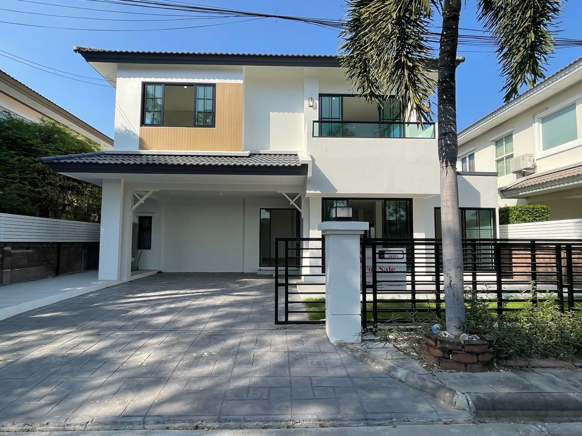For SaleHouseNonthaburi, Bang Yai, Bangbuathong : Single house for sale Whole house renovated, Casa Ville (Ratchaphruek-Rattanathibet 2), size 52.20 sq m, 3 bedrooms, 3 bathrooms, 2 parking spaces, selling for only 6.49 million baht.