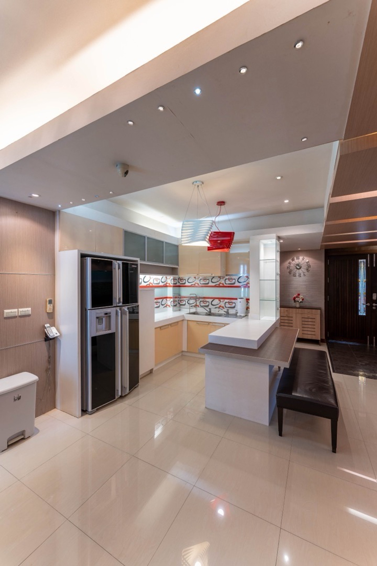 ขายทาวน์โฮมพัฒนาการ ศรีนครินทร์ : ขายทาวน์โฮม Noble Cube พัฒนาการ ที่ดิน 79.9 ตร.วา พื้นที่ใช้สอย 680 ตร.ม พร้อมสระว่ายน้ำ