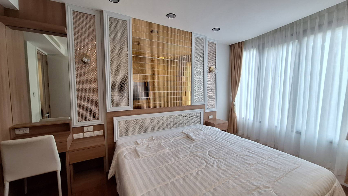 For RentCondoSathorn, Narathiwat : Condo for Rent COLLEZIO SATHORN PIPAT near BTS Chongnonsri (200metres) 43 Sq 3 Floor 1 Bedroom