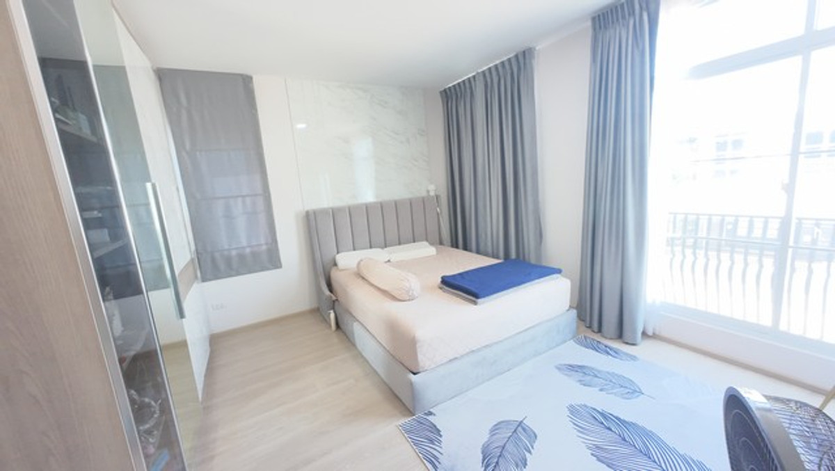 For SaleTownhomeBangna, Bearing, Lasalle : Indy 4 Bangna KM.7, the first house ready for a small family to begin happiness immediately.