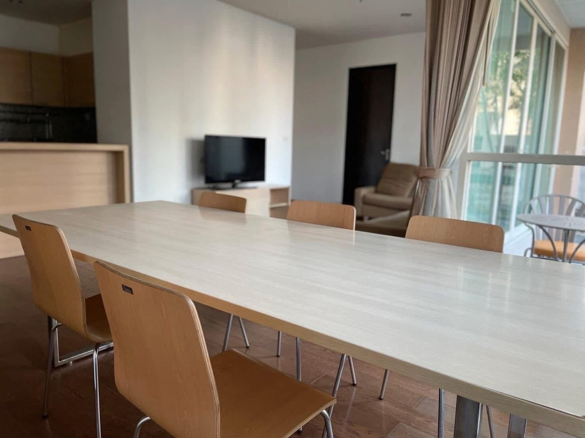 For RentCondoWitthayu, Chidlom, Langsuan, Ploenchit : For rent: The Address Chidlom, in the heart of the city, near BTS Chidlom, ready to move in.