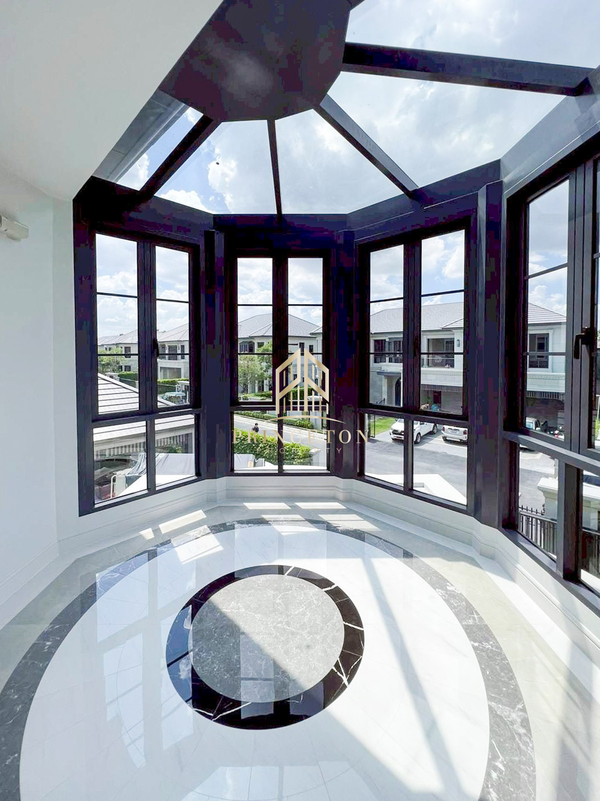 บ้านพัฒนาการ ศรีนครินทร์ : ขายขาดทุน ราคาดีที่สุดในโครงการ นาราสิริ กรุงเทพกรีฑา📞 092-4252445 Narasiri Krungthep Kreetha 