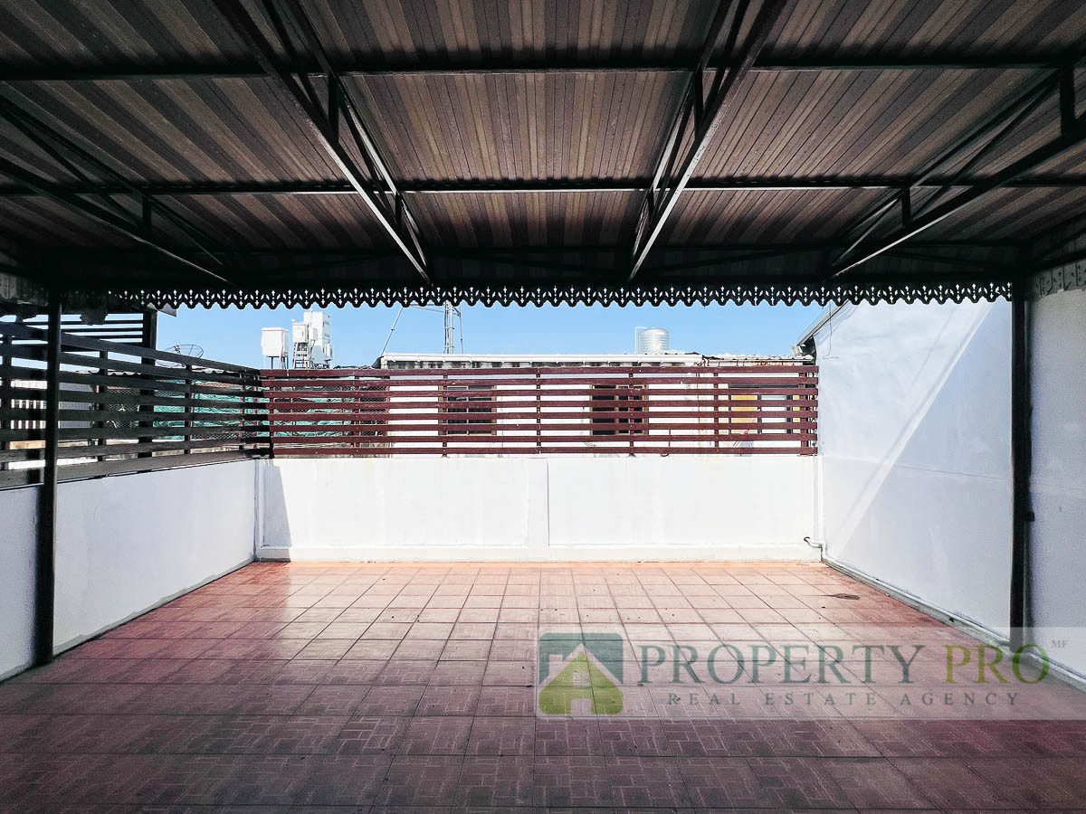 For SaleShop HouseRamkhamhaeng, Hua Mak : Commercial Building for Sale Town in Town, area 30 sqw 360 sqm Good Location Near Ladprao, Pracha Uthit, Ramkhamhaeng : MF26S-001