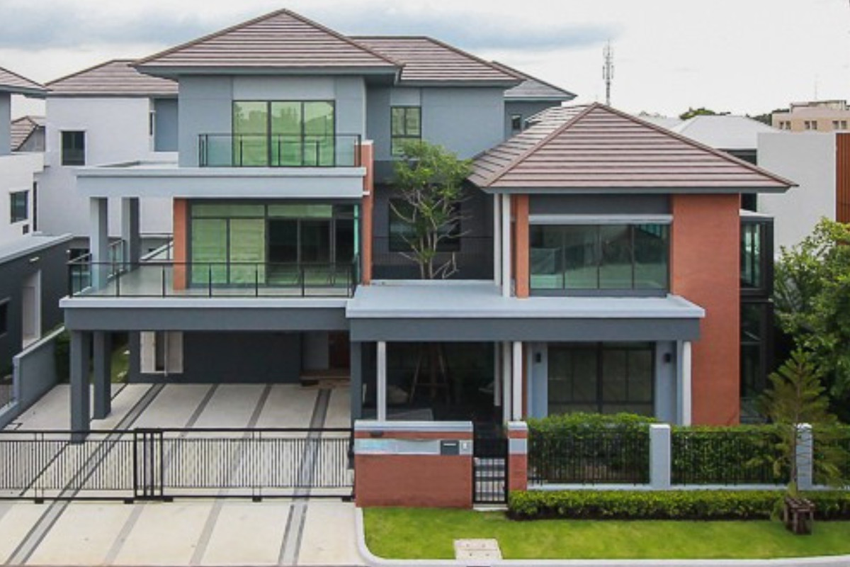 ขายบ้านพัฒนาการ ศรีนครินทร์ : ซื้อตอนนี้ดีที่สุด ขายบ้านหรู 3 ชั้น พร้อมลิฟต์ แกรนด์ บางกอก บูเลอวาร์ด พระราม 9