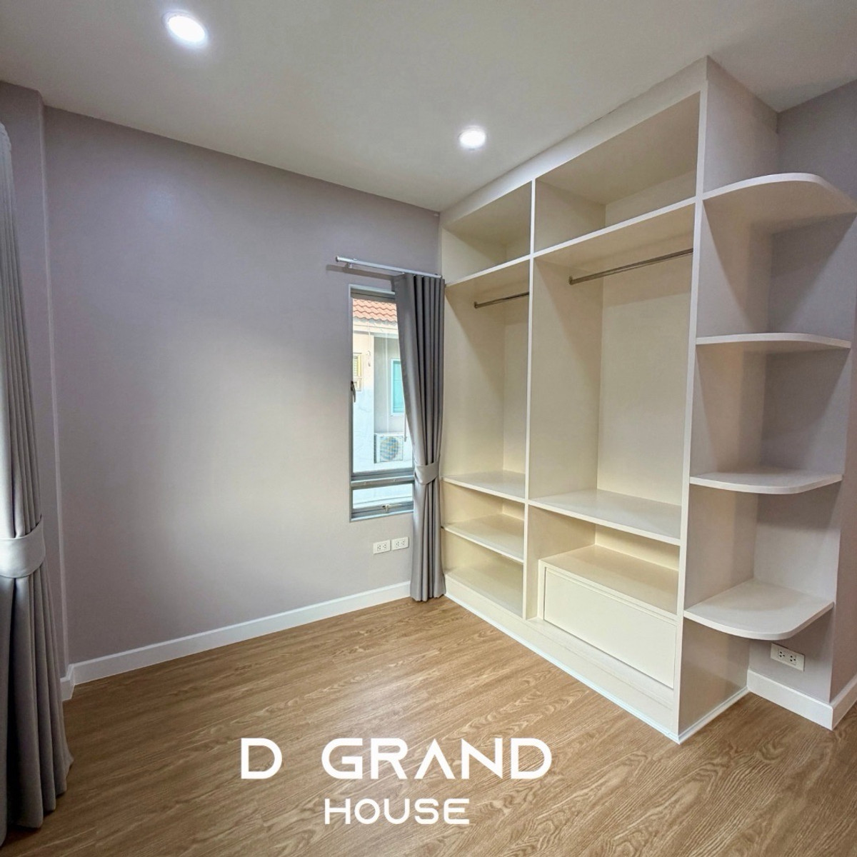 ขายบ้านพระราม 5 ราชพฤกษ์ บางกรวย : บ้านรีโนเวทใหม่ พร้อมอยู่ หลังมุม ตำแหน่งสวย ติด Clubhouse  “ไลฟ์ บางกอก บูเลอวาร์ด ราชพฤกษ์–รัตนาธิเบศร์” 