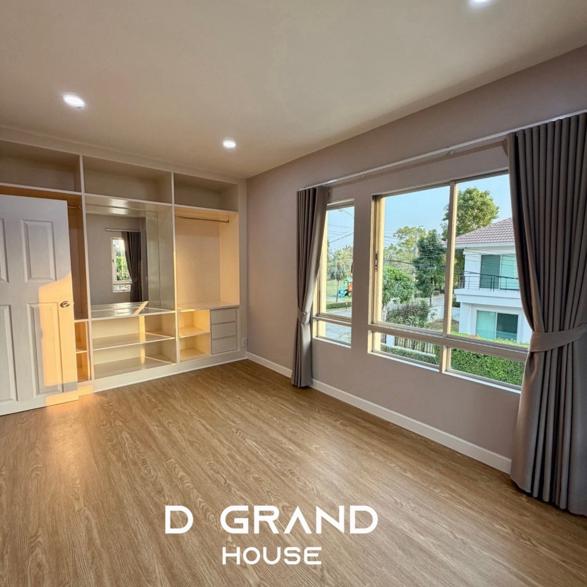 ขายบ้านพระราม 5 ราชพฤกษ์ บางกรวย : บ้านรีโนเวทใหม่ พร้อมอยู่ หลังมุม ตำแหน่งสวย ติด Clubhouse  “ไลฟ์ บางกอก บูเลอวาร์ด ราชพฤกษ์–รัตนาธิเบศร์” 