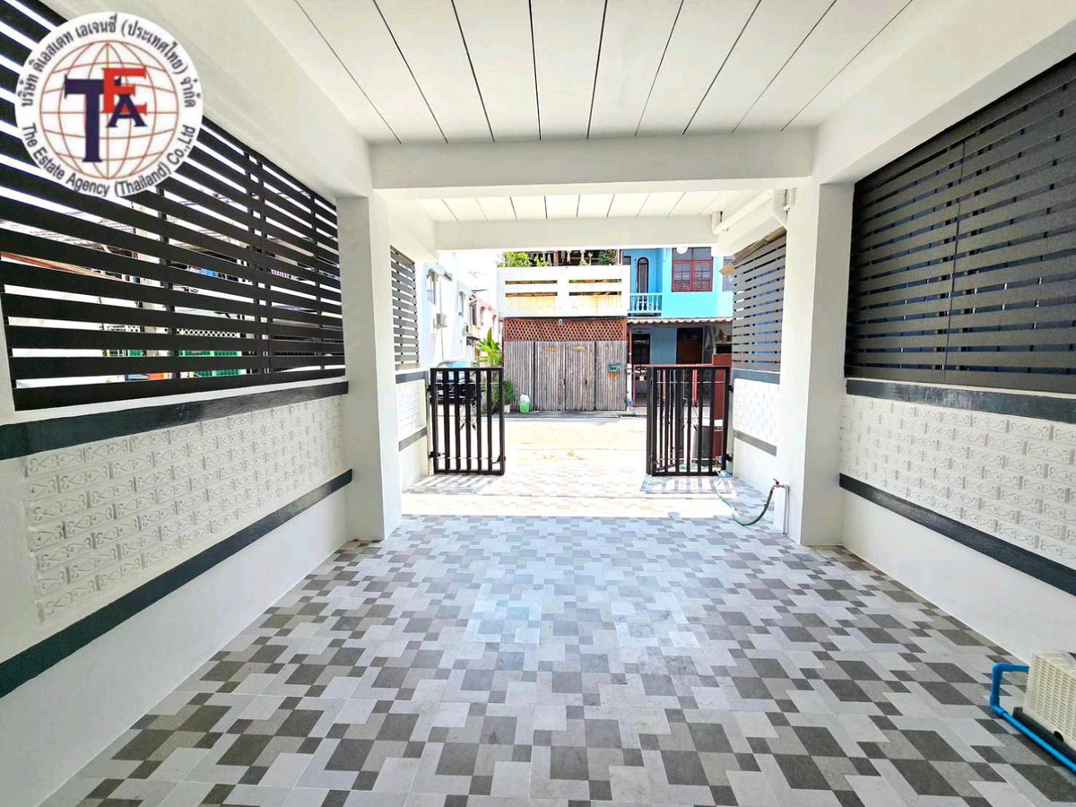 ขายทาวน์โฮมวิภาวดี ดอนเมือง หลักสี่ : ขายทาวน์เฮ้าส์ 2 ชั้น หมู่บ้านอยู่เจริญ หลังมุม ซอย 9 วิภาวดีรังสิต 37 สนามบินดอนเมือง เซียร์รังสิต แม็คโคร ฟิวเจอร์พาร์ครังสิต ตลาดสี่มุมเมือง สายไหม โรงพยาบาลบีแคร์ โรงพยาบาลจุฬาภร  พหลโยธินวิภาวดีรังสิต กำแพงเพชร 6  รามอินทรา