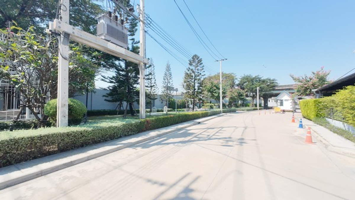 For SaleTownhomeBangna, Bearing, Lasalle : Indy 4 Bangna KM.7, the first house ready for a small family to begin happiness immediately.