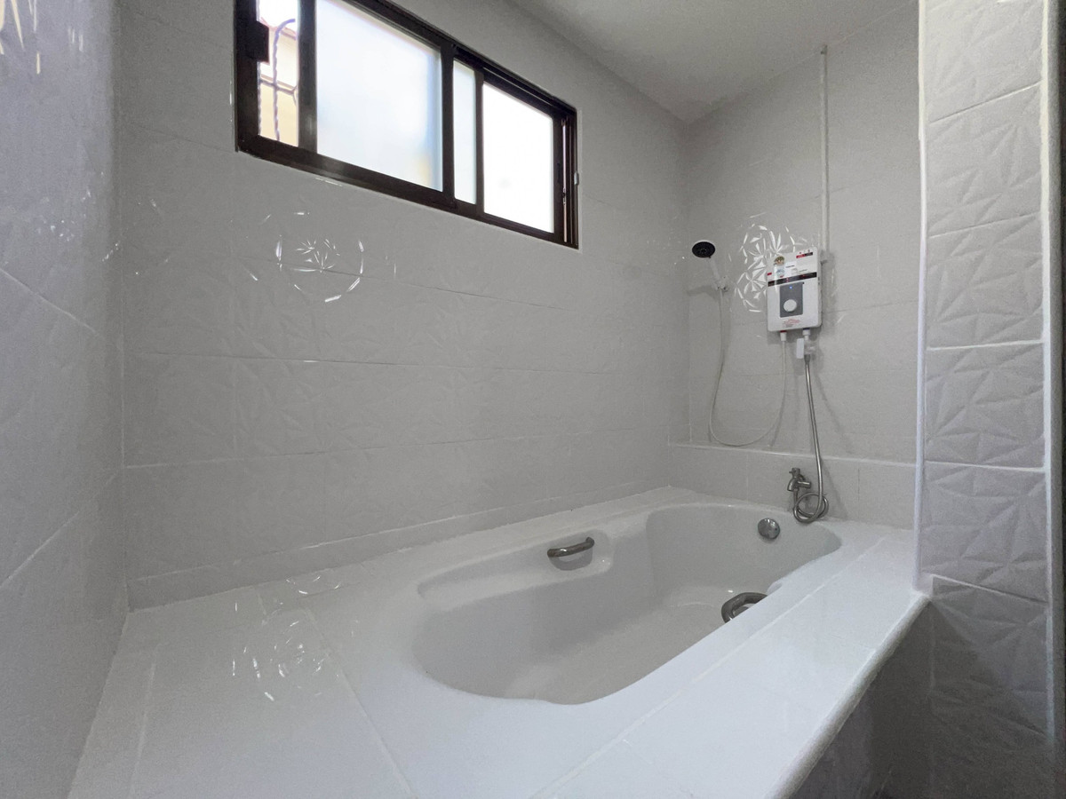 For SaleHousePattaya, Bangsaen, Chonburi : Pattaya Hill Village 2 / 3 Bedrooms (For Sale), Pattaya Hill 2 / 3 Bedrooms (FOR SALE) BEWN049