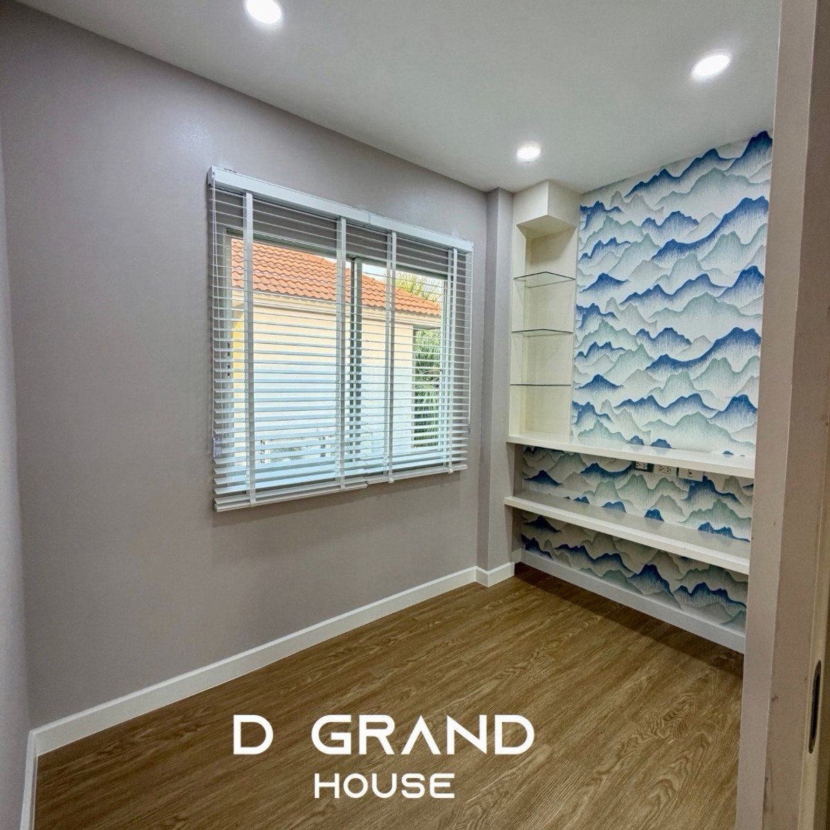 ขายบ้านพระราม 5 ราชพฤกษ์ บางกรวย : บ้านรีโนเวทใหม่ พร้อมอยู่ หลังมุม ตำแหน่งสวย ติด Clubhouse  “ไลฟ์ บางกอก บูเลอวาร์ด ราชพฤกษ์–รัตนาธิเบศร์” 