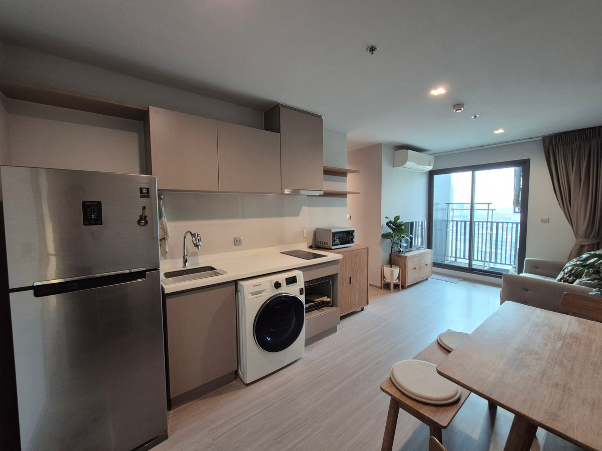 ให้เช่าคอนโดลาดพร้าว เซ็นทรัลลาดพร้าว : ( ห้องมุม ส่วนตัว!! )​ Life Ladprao 2 Bedroom 2 Bathroom 55 ตร.ม. ติด BTS ห้าแยกลาดพร้าว 0 เมตร ตรงข้าม Central ลาดพร้าว