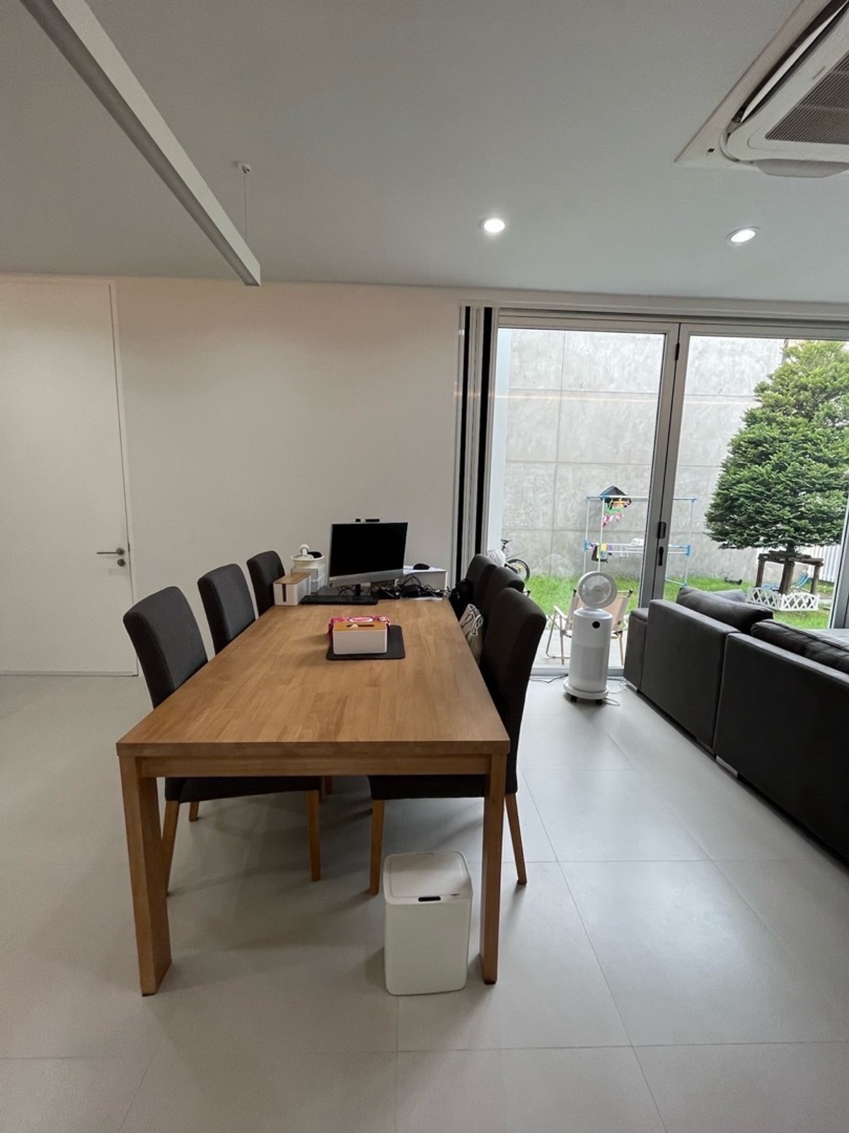 ทาวน์โฮมโชคชัย4 ลาดพร้าว71 : ให้เช่าบ้านเดี่ยว ออกแบบงานโดยสถาปานิก ซอยโชคชัย4 50 แขวงลาดพร้าว ที่ดิน 53 ตรว พื้นที่ใช้สอย 220 ตรม เช่าราคา : 70,000 บาท ขายราคา : 14,000,000 บาท