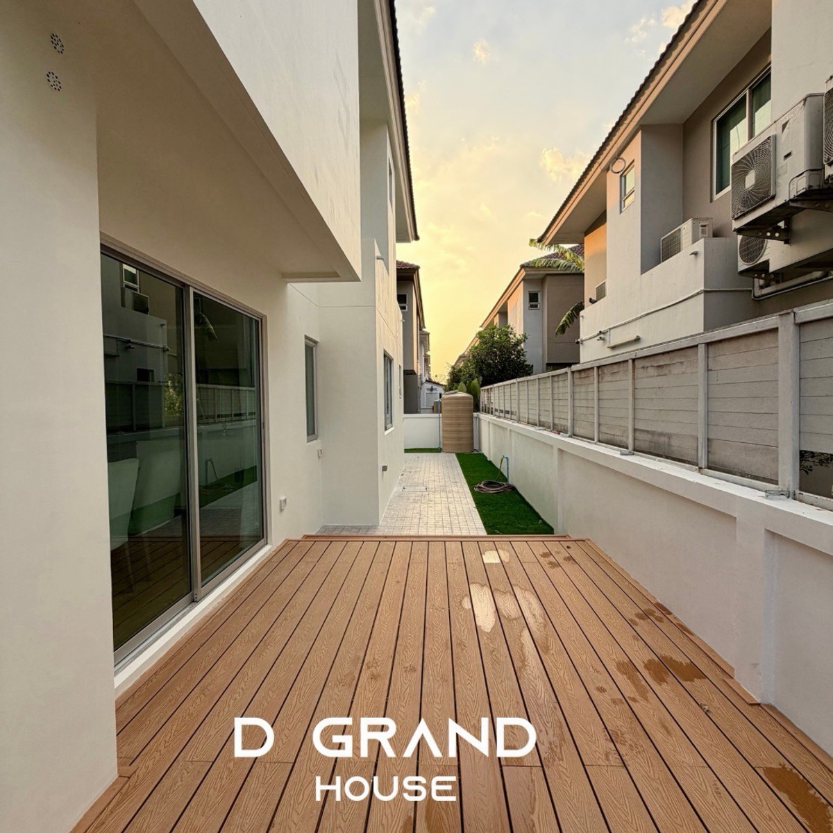 ขายบ้านพระราม 5 ราชพฤกษ์ บางกรวย : บ้านรีโนเวทใหม่ พร้อมอยู่ หลังมุม ตำแหน่งสวย ติด Clubhouse  “ไลฟ์ บางกอก บูเลอวาร์ด ราชพฤกษ์–รัตนาธิเบศร์” 