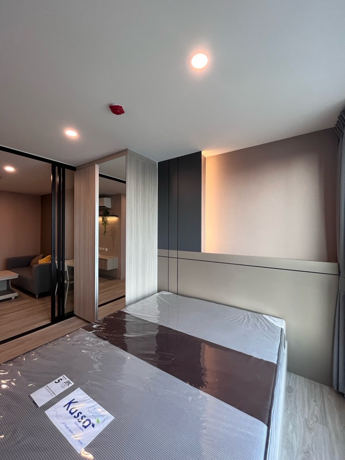 For RentCondoOnnut, Udomsuk : 🐶You can raise animals. Brand new room, ready to move in.