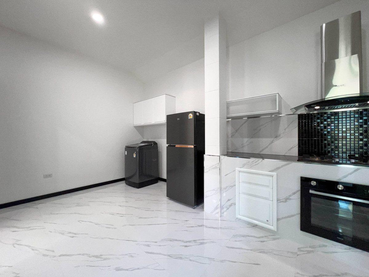 For SaleHousePattaya, Bangsaen, Chonburi : Pattaya Hill Village 2 / 3 Bedrooms (For Sale), Pattaya Hill 2 / 3 Bedrooms (FOR SALE) BEWN049