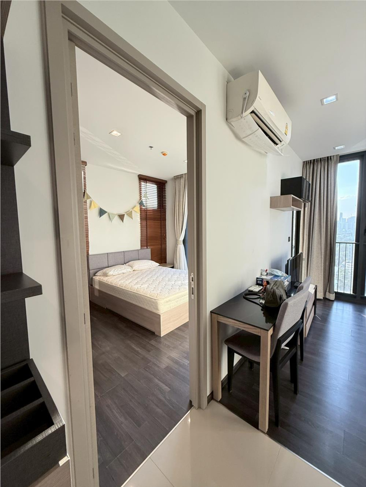 ให้เช่าคอนโดพระราม 9 เพชรบุรีตัดใหม่ RCA : 🚪The Line Asoke - Ratchada 🛏️ห้องสวย ✨มีหลายห้อง 🌐 ทำเลดี📍ชั้นสูง 🌤️วิวสวย 🛋️เฟอร์นิเจอร์ครบ 📺เครื่องใช้ไฟฟ้าครบ (ราคาพิเศษ)