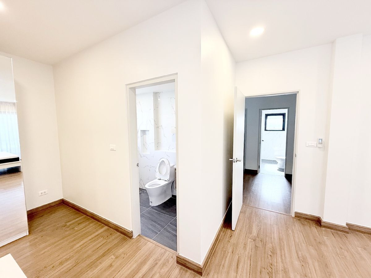 ขายบ้านบางนา แบริ่ง ลาซาล : เซนโทร บางนา / 3 ห้องนอน (ขาย), Centro Bangna / 3 Bedrooms (FOR SALE) YOK023