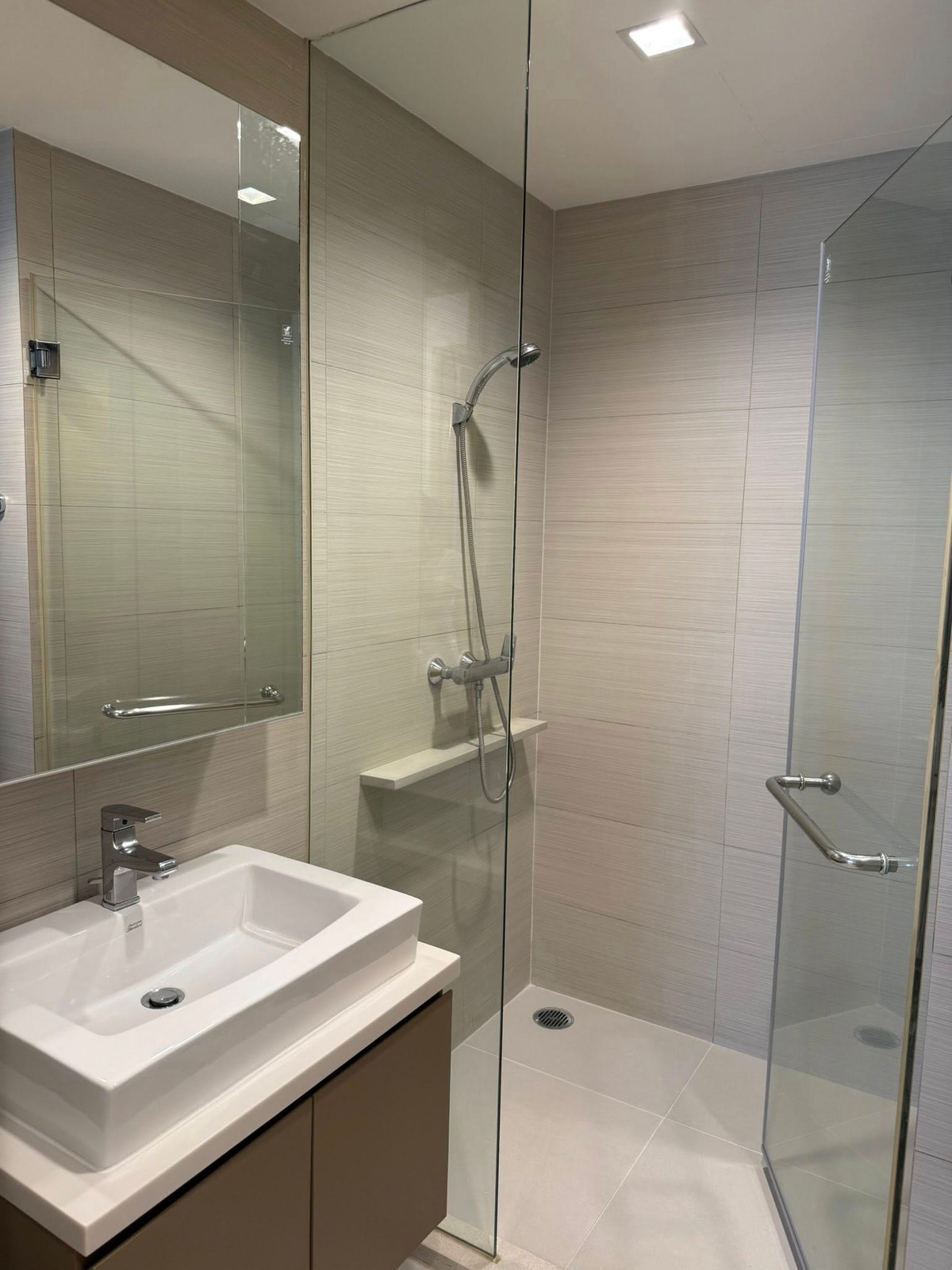 For SaleCondoSukhumvit, Asoke, Thonglor : Sale with tenant/SALE WITH TENANT : Siri @ Sukhumvit (Siri @ Sukhumvit) - 2 bedrooms LC097