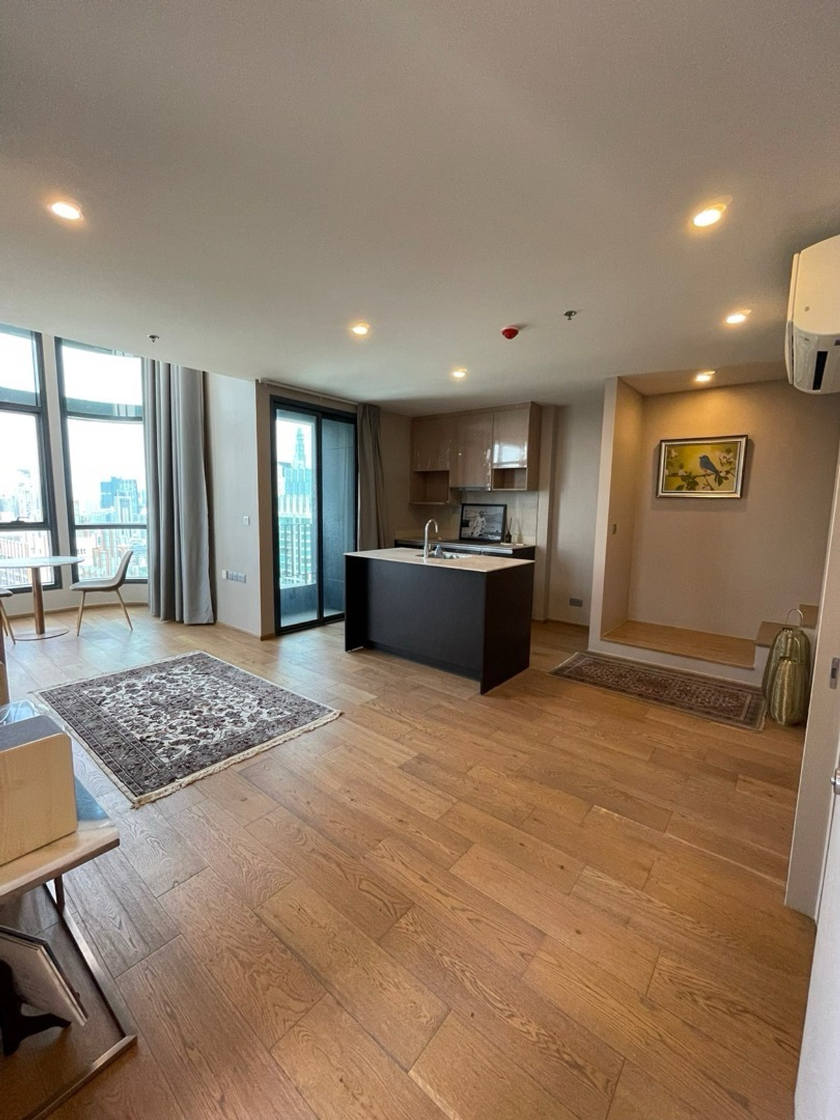 ขายคอนโดราชเทวี พญาไท : ขายลดลด ไปเลย ราคาขาดทุนมากมากห้องดูเพล็ก คิว ชิดลม ตำแหน่งดีที่สุด 
วิวไม่บล๊อก ราคาดีที่สุด เพียง9.9 ล้าน 