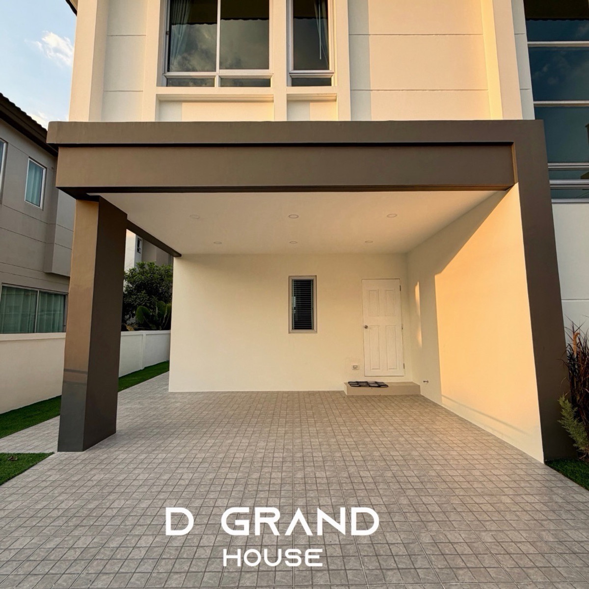 ขายบ้านพระราม 5 ราชพฤกษ์ บางกรวย : บ้านรีโนเวทใหม่ พร้อมอยู่ หลังมุม ตำแหน่งสวย ติด Clubhouse  “ไลฟ์ บางกอก บูเลอวาร์ด ราชพฤกษ์–รัตนาธิเบศร์” 