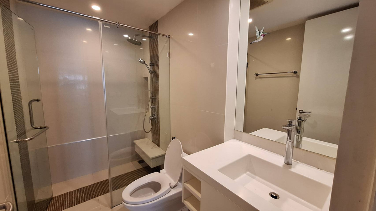 For RentCondoSathorn, Narathiwat : Condo for Rent COLLEZIO SATHORN PIPAT near BTS Chongnonsri (200metres) 43 Sq 3 Floor 1 Bedroom