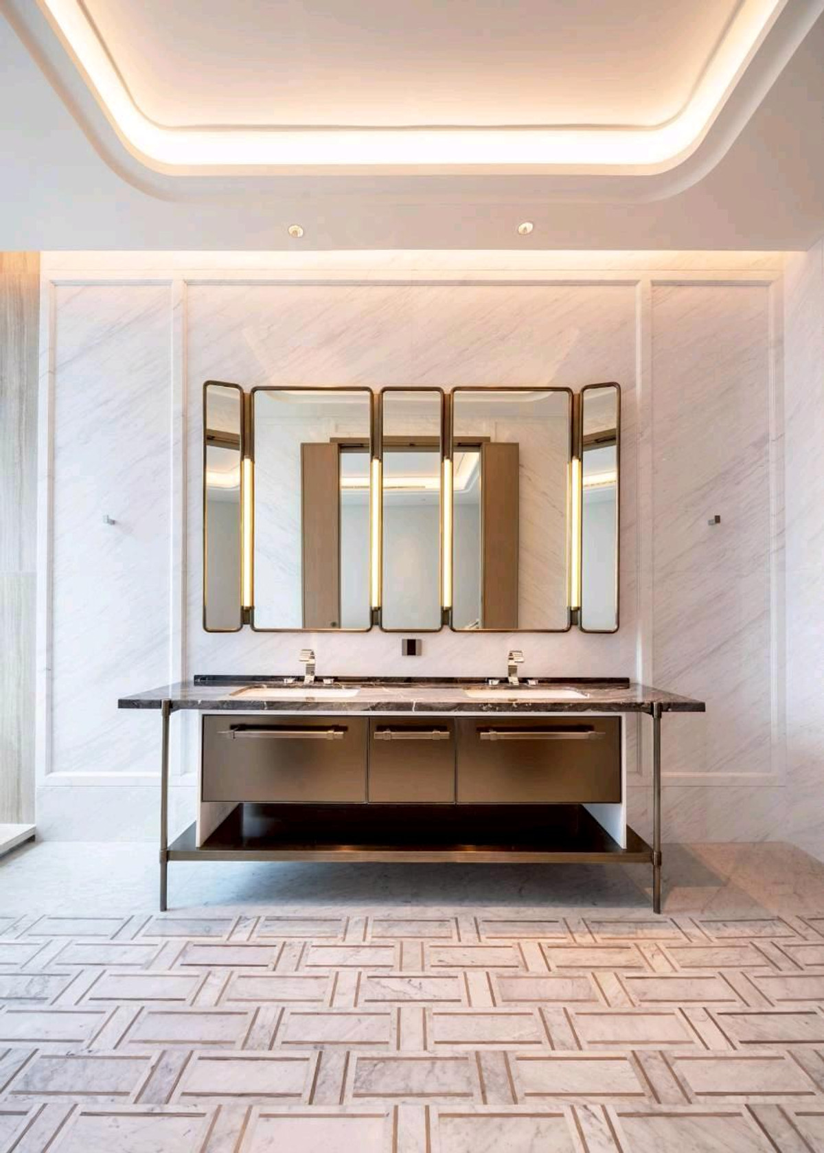 For RentCondoWitthayu, Chidlom, Langsuan, Ploenchit : 🐲✨ Exclusive Offer – Fully Furnished Condo at ONE89 Wireless 