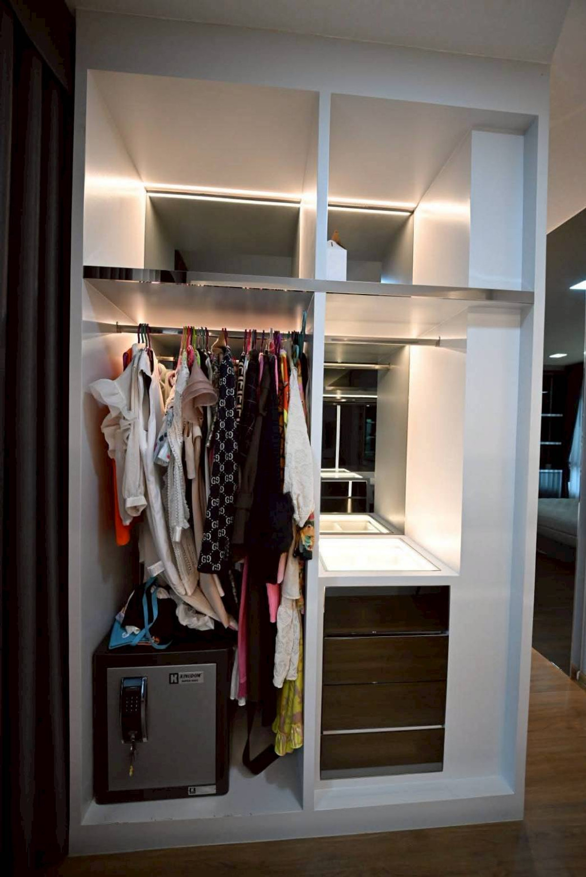 For RentHouseRama 2, Bang Khun Thian : For rent, 2-story detached house, Airi Rama 2 project, 5 bedrooms, 5 bathrooms, land 84 sq m., usable area 260 sq m., ready to move in. Near Central Rama 2 Department Store, Kanchana Expressway.