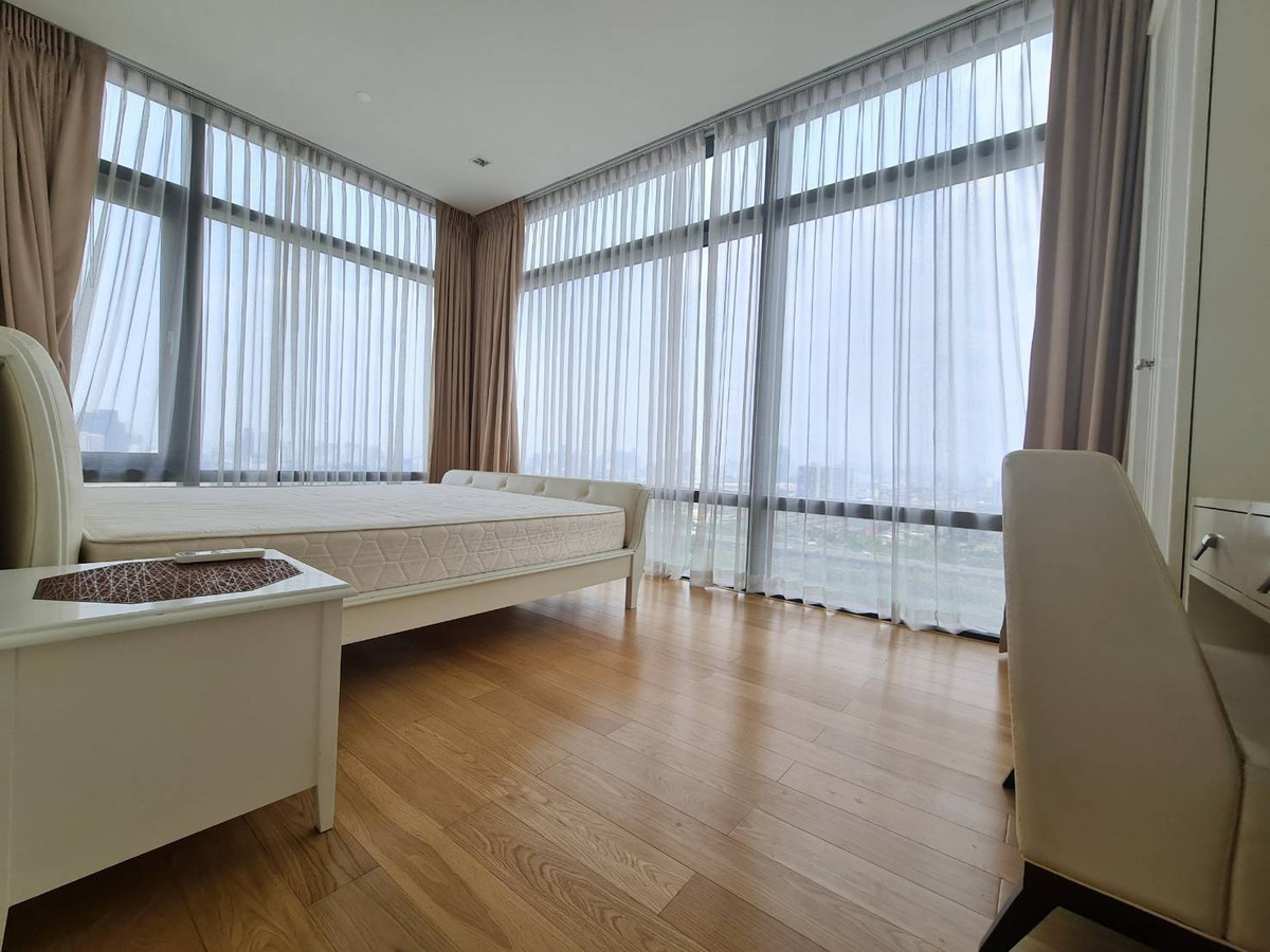 For SaleCondoRama9, Petchburi, RCA : Circle Living Prototype / corner room with open view Best value, near MRT Phetchaburi / 2 bedrooms, 82 sq m. Call 0937890899